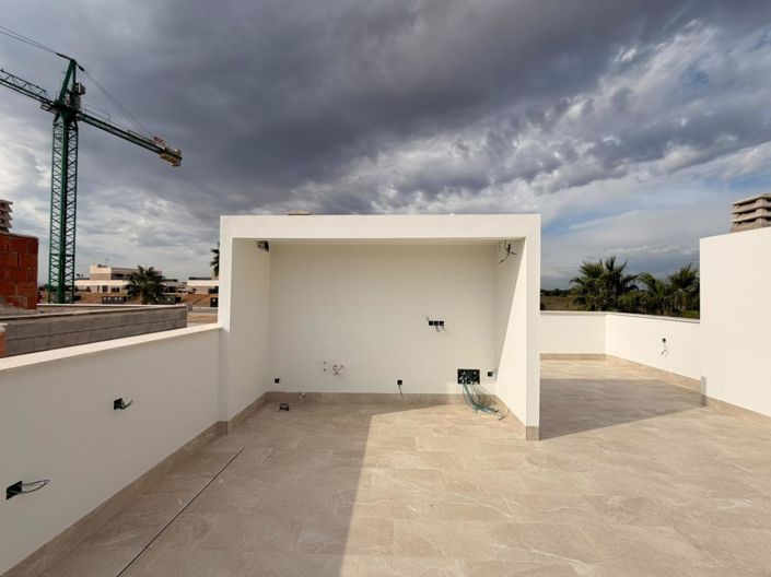 Image No.33-2 Bed Apartment for sale