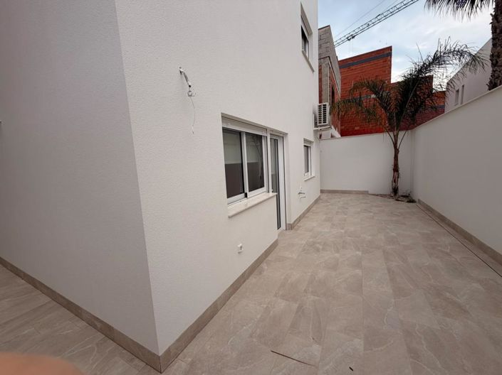 Image No.34-2 Bed Apartment for sale