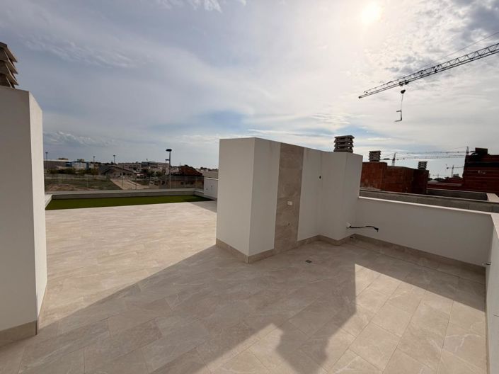 Image No.37-2 Bed Apartment for sale