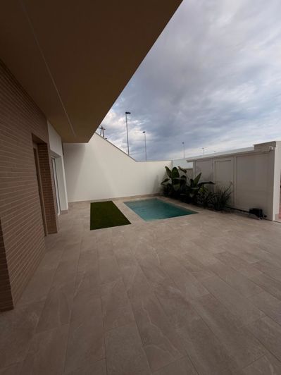 Image No.42-2 Bed Apartment for sale