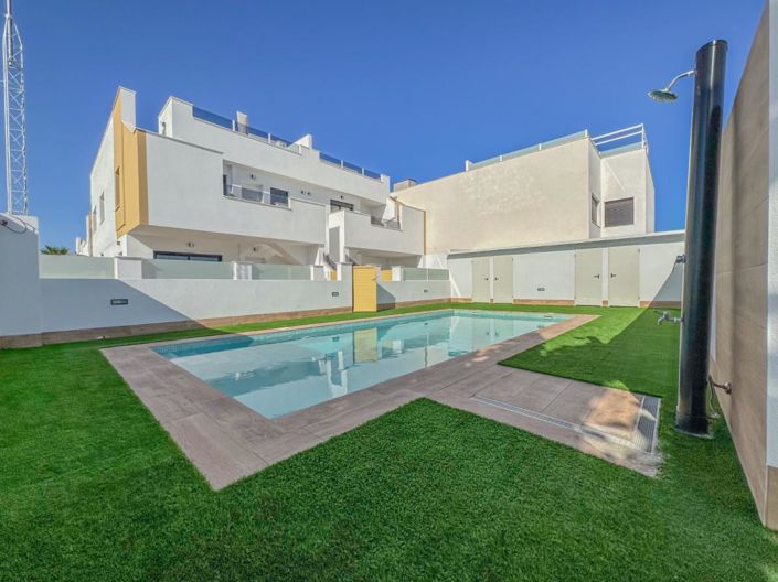 Image No.17-2 Bed Apartment for sale