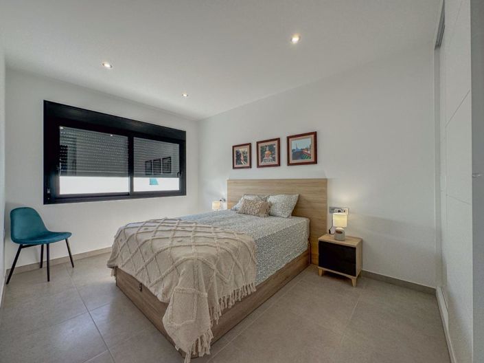 Image No.7-2 Bed Apartment for sale
