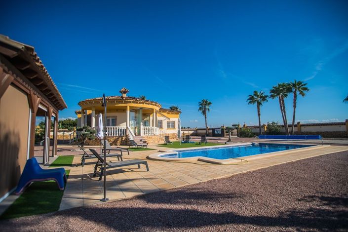 Image No.4-4 Bed Villa for sale
