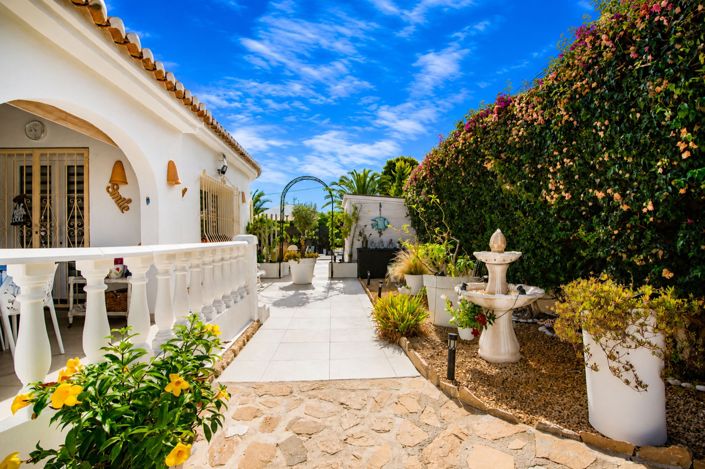 Image No.32-2 Bed Villa for sale