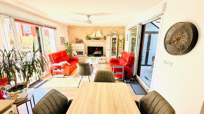 Image No.28-3 Bed Property for sale