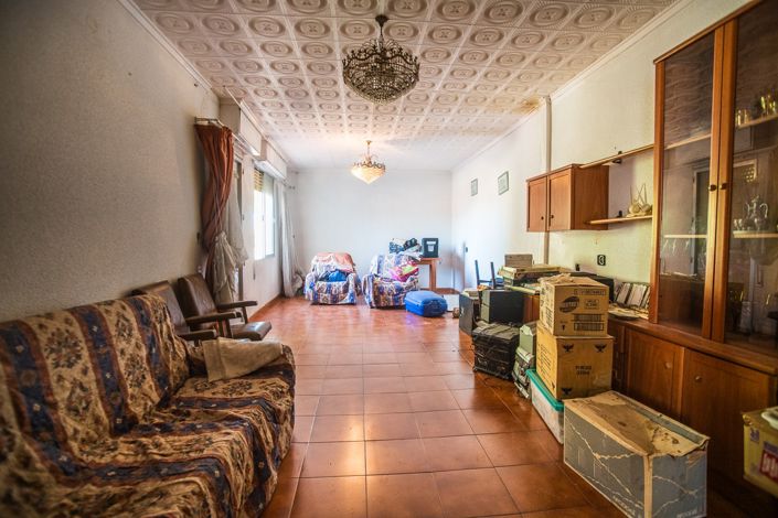 Image No.22-4 Bed House for sale