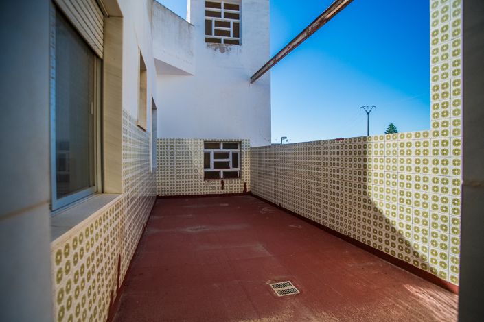 Image No.23-4 Bed House for sale