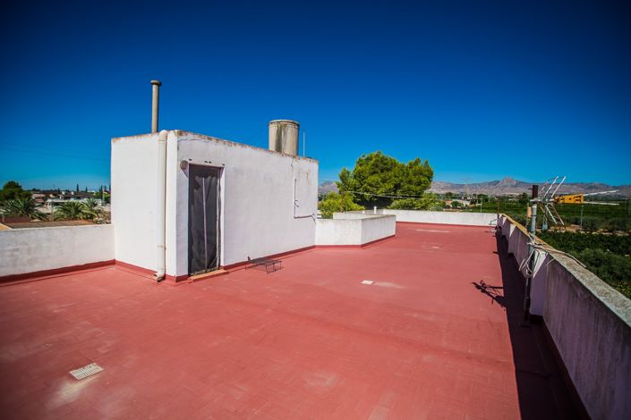 Image No.27-4 Bed House for sale
