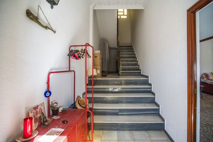 Image No.4-4 Bed House for sale