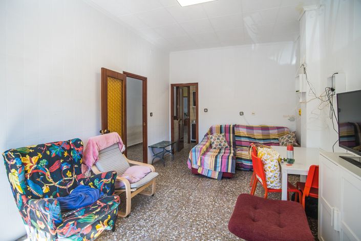 Image No.7-4 Bed House for sale