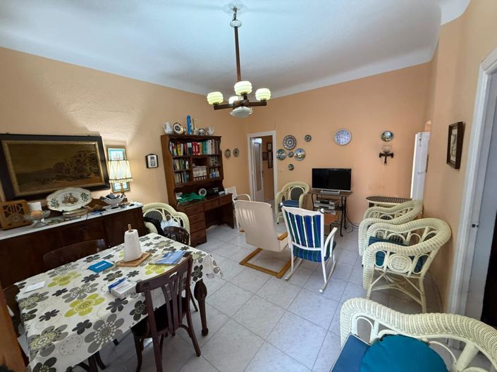 Image No.5-Appartement de 4 chambres à vendre