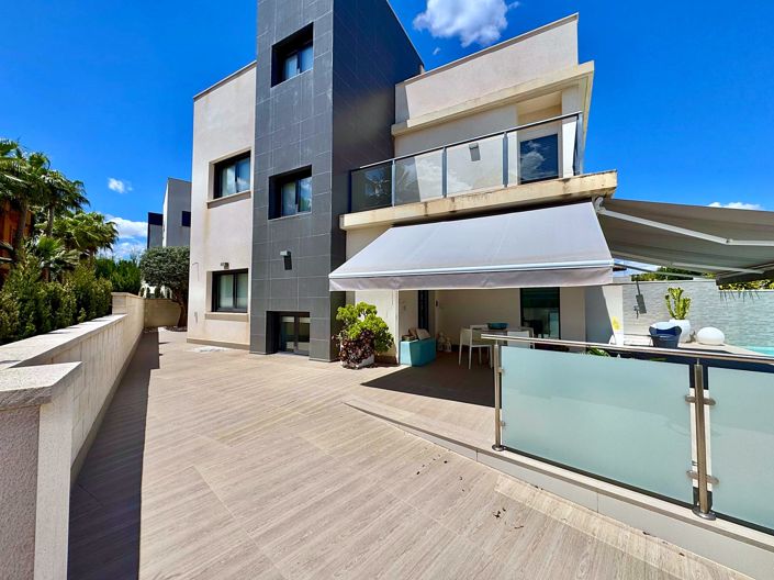 Image No.40-4 Bed Villa for sale