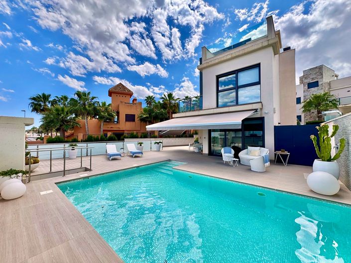 Image No.44-4 Bed Villa for sale
