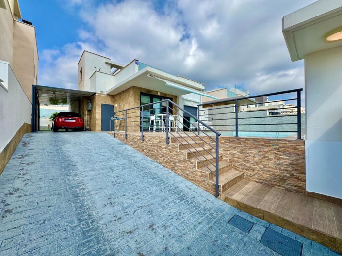Image No.47-3 Bed Villa for sale