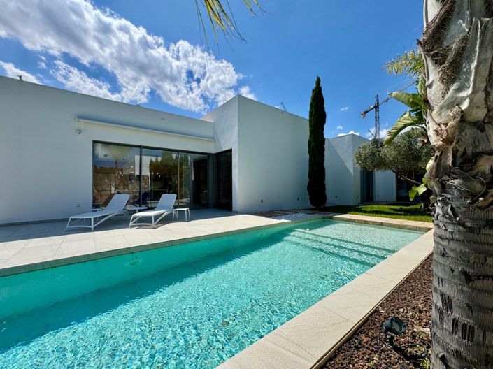 Image No.39-3 Bed Villa for sale