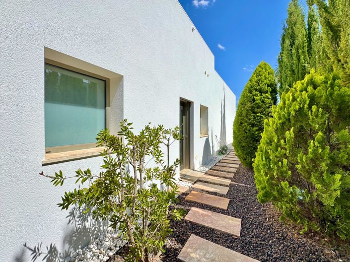 Image No.46-3 Bed Villa for sale