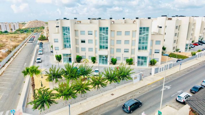 Image No.5-2 Bed Property for sale