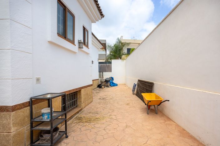 Image No.45-4 Bed Villa for sale