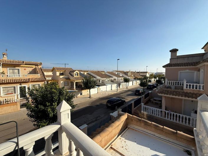 Image No.25-2 Bed Property for sale