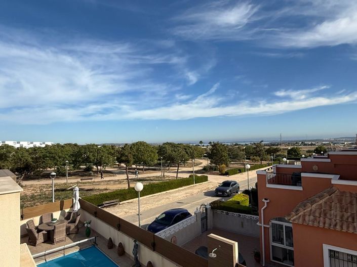 Image No.17-3 Bed Villa for sale