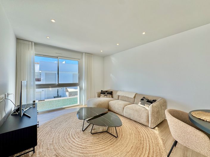 Image No.21-3 Bed Penthouse for sale