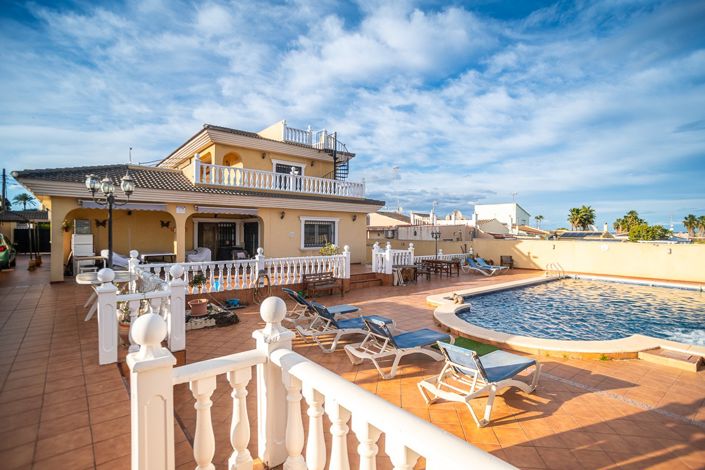 Image No.33-6 Bed Villa for sale