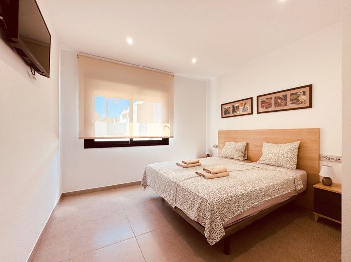 Image No.11-2 Bed Apartment for sale
