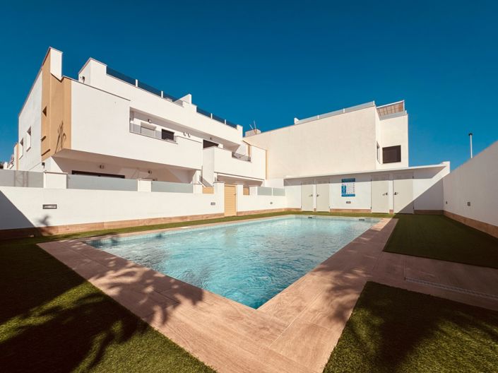 Image No.20-2 Bed Apartment for sale