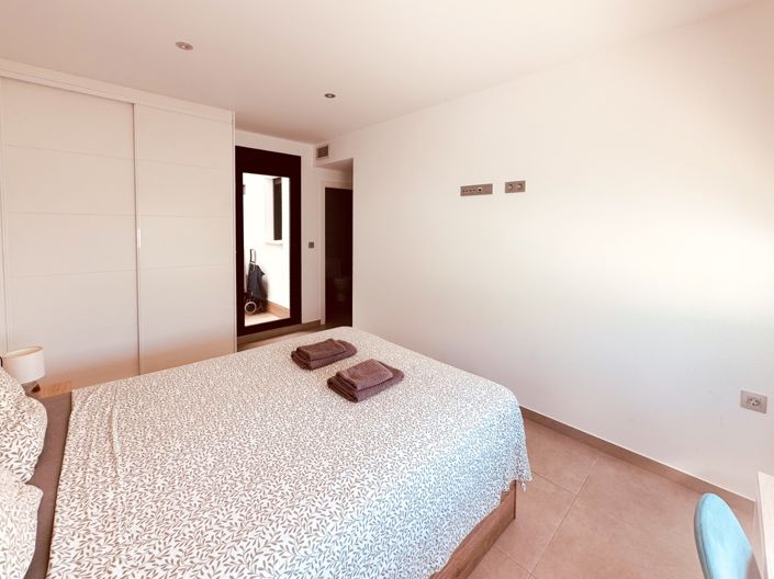 Image No.9-2 Bed Apartment for sale