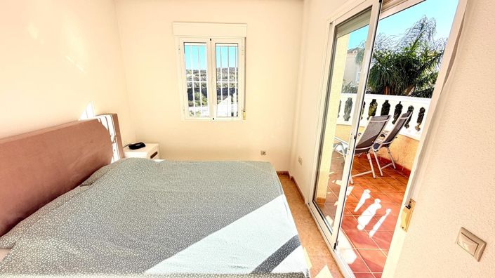 Image No.21-3 Bed Property for sale