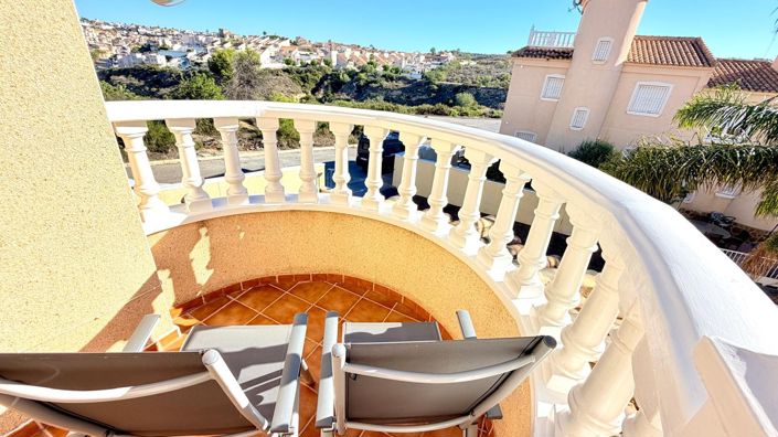 Image No.23-3 Bed Property for sale