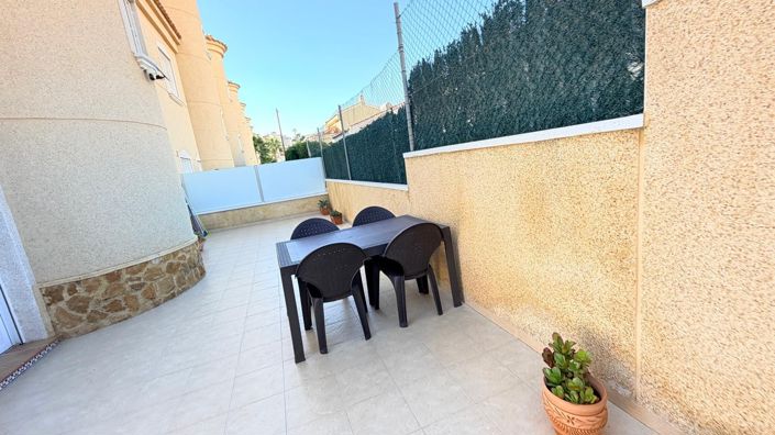 Image No.34-3 Bed Property for sale