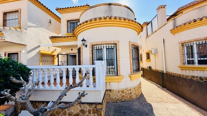 Image No.20-3 Bed Villa for sale