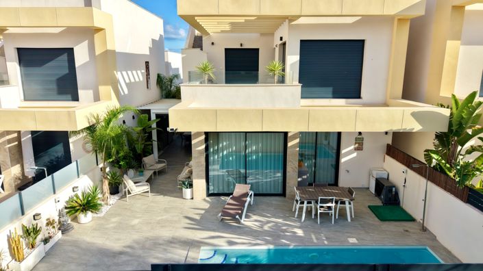 Image No.31-3 Bed Villa for sale