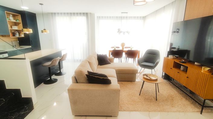 Image No.8-3 Bed Villa for sale