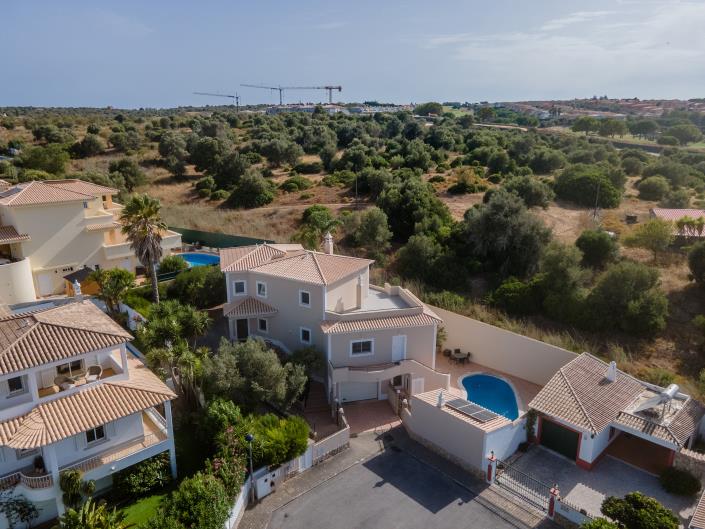 Image No.35-4 Bed Villa / Detached for sale