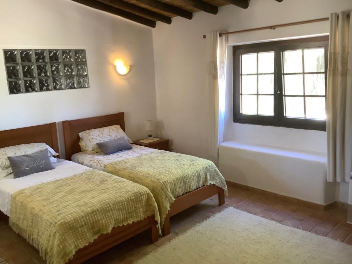 Image No.15-4 Bed Villa / Detached for sale