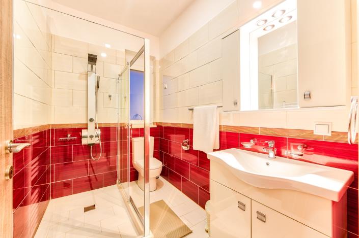Image No.5-4 Bed Villa / Detached for sale