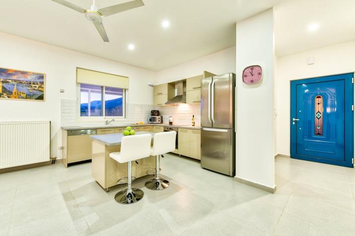 Image No.11-4 Bed Villa / Detached for sale