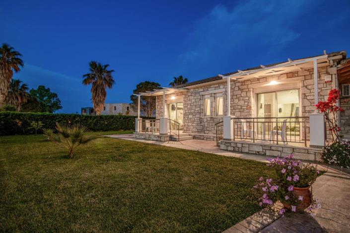 Image No.17-4 Bed Villa / Detached for sale