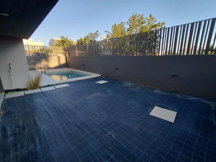 Image No.12-2 Bed Maisonette for sale