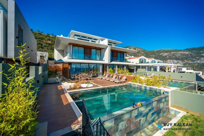 Image No.10-3 Bed Villa for sale