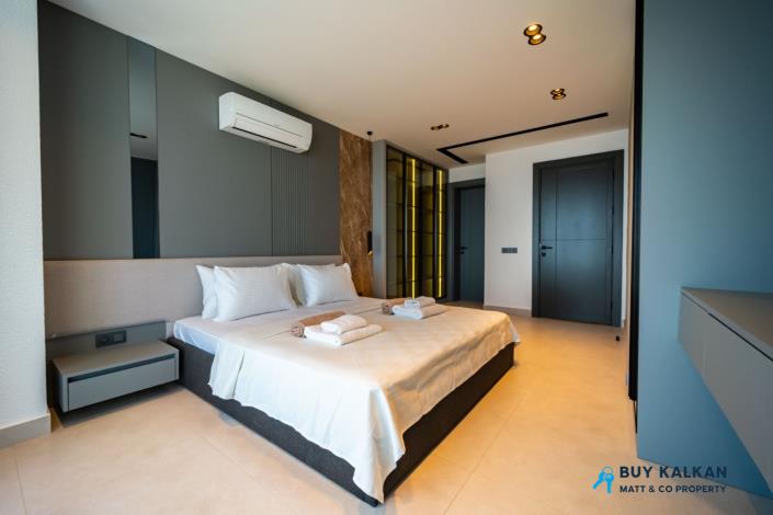 Image No.28-3 Bed Villa for sale