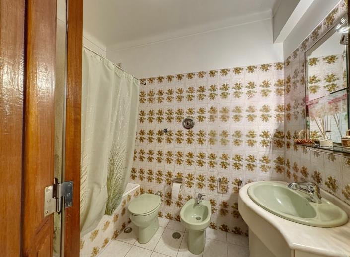 Image No.17-4 Bed Apartment for sale