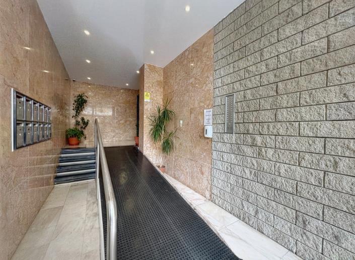 Image No.19-4 Bed Apartment for sale