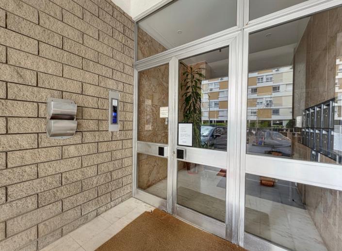 Image No.20-4 Bed Apartment for sale