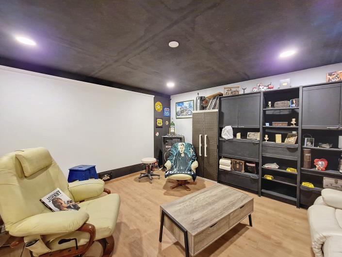 Image No.28-3 Bed House for sale