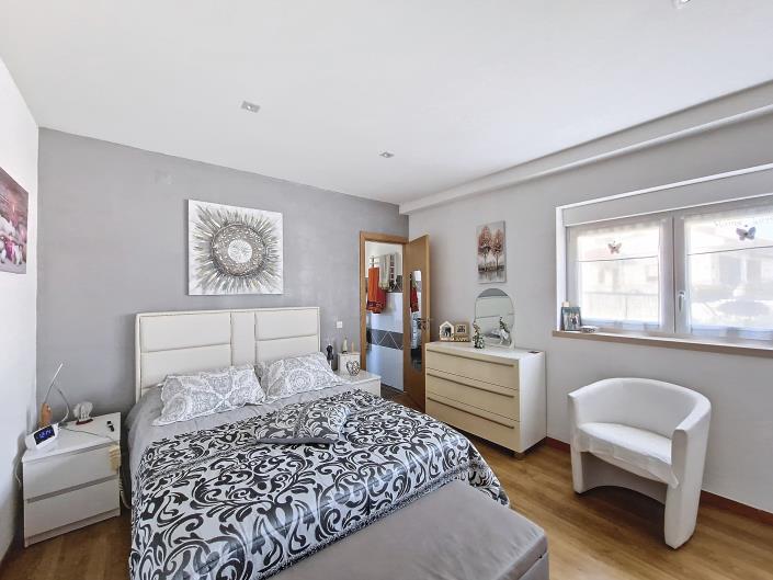 Image No.23-3 Bed House for sale