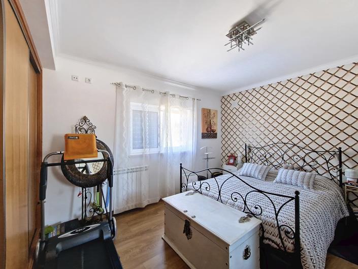 Image No.16-3 Bed House for sale