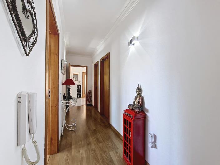 Image No.10-3 Bed House for sale